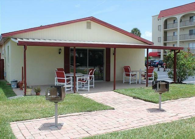 Spanish Trace 240 Apartment