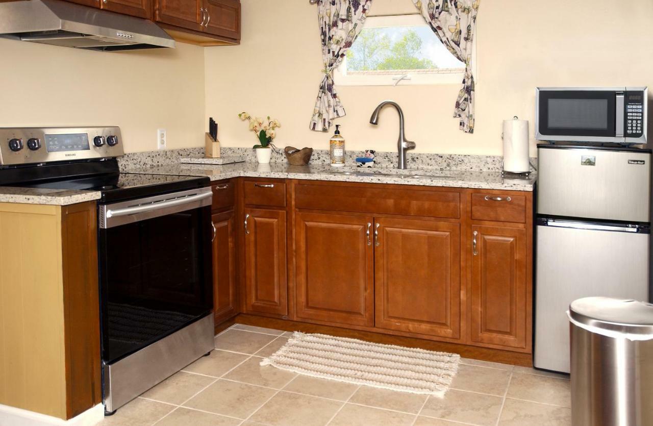 Victorian Luxury One Bedroom Apartment