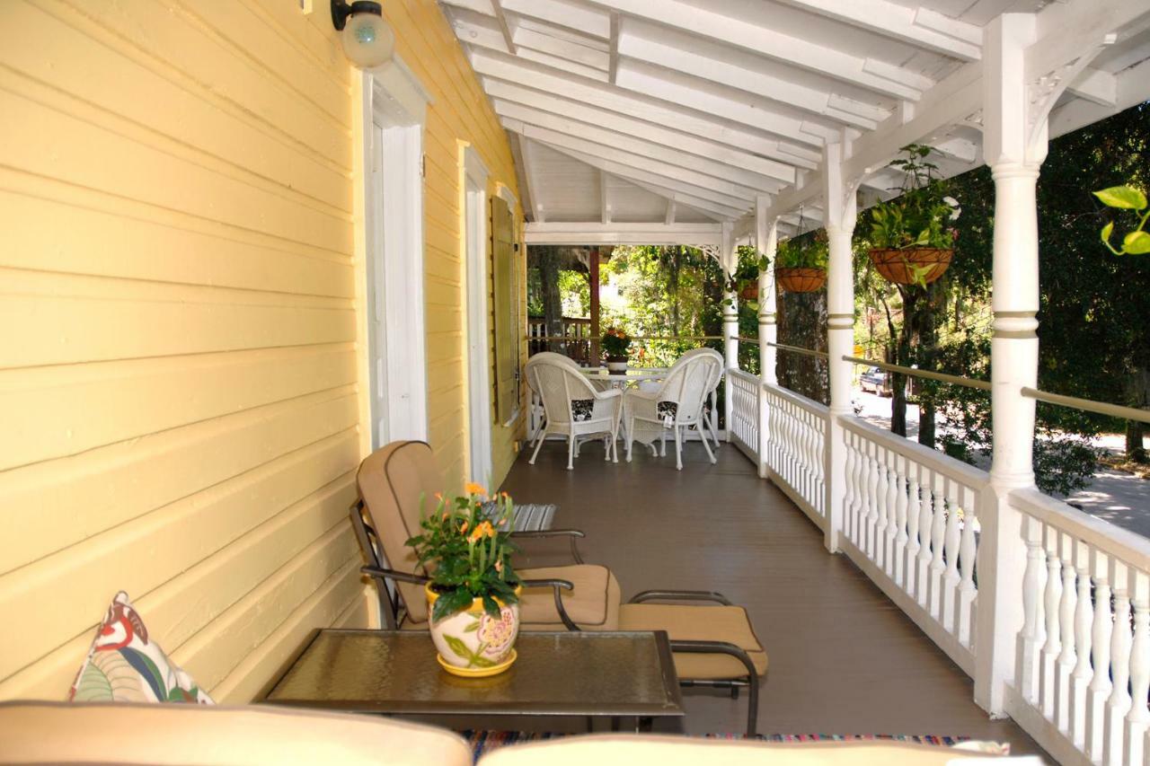 Historic Luxury Two Bedroom Apartment *