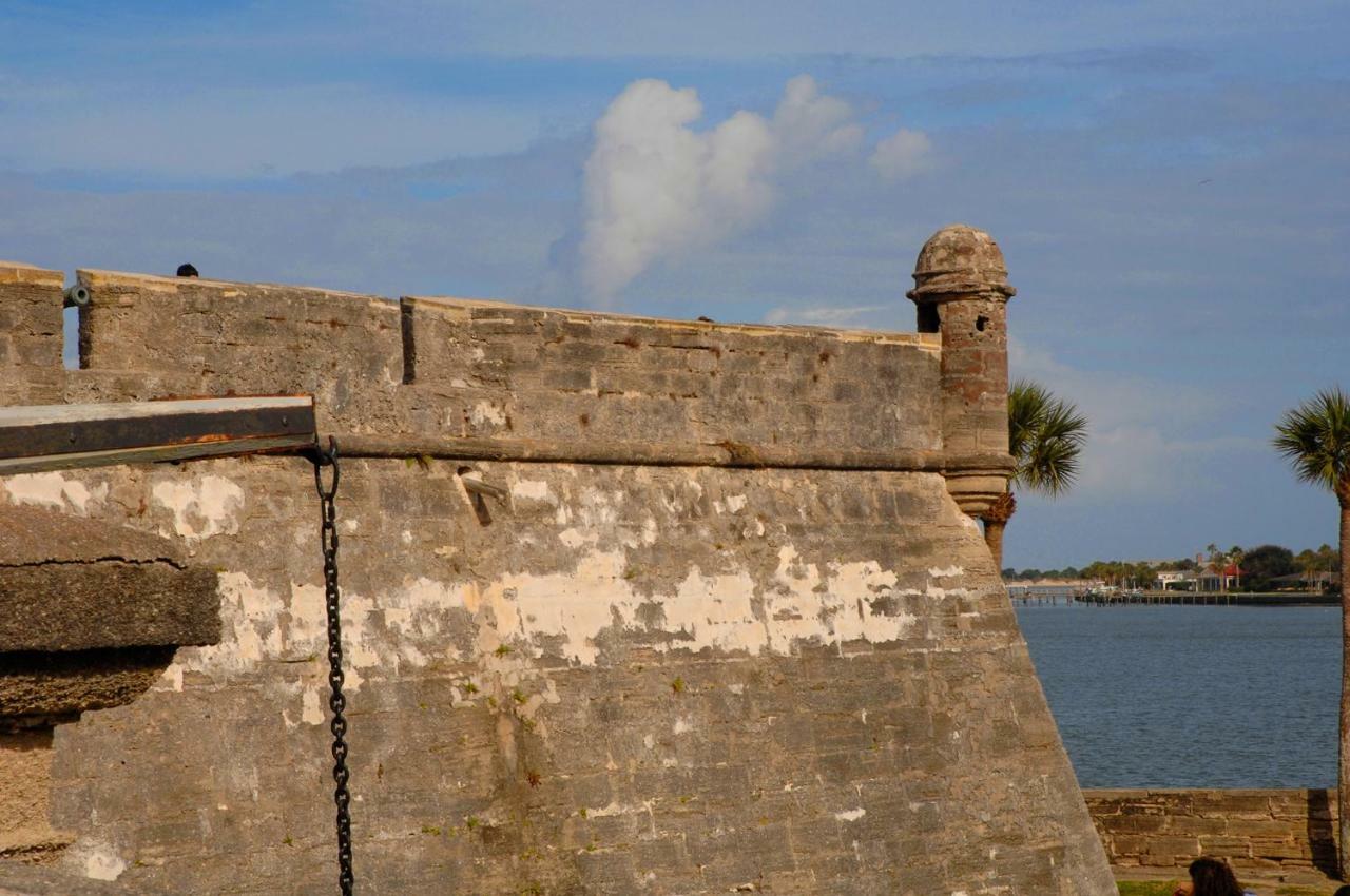 Charming Historic Downtown Apartment St. Augustine