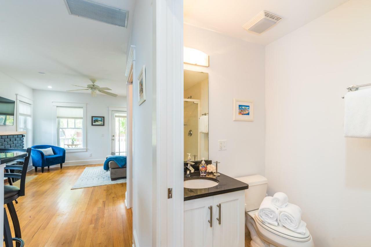 Las Casitas - Azul - Walk To Downtown! Apartment *