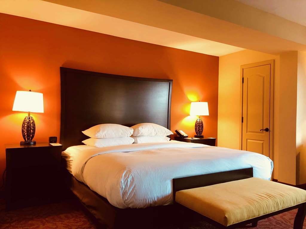 Doubletree By Hilton Historic District Hotel