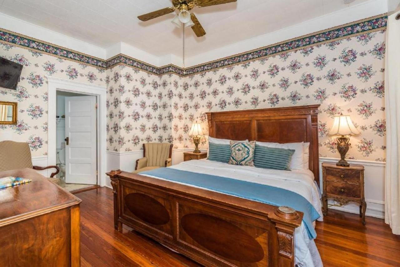 Old Powder House Bed & Breakfast