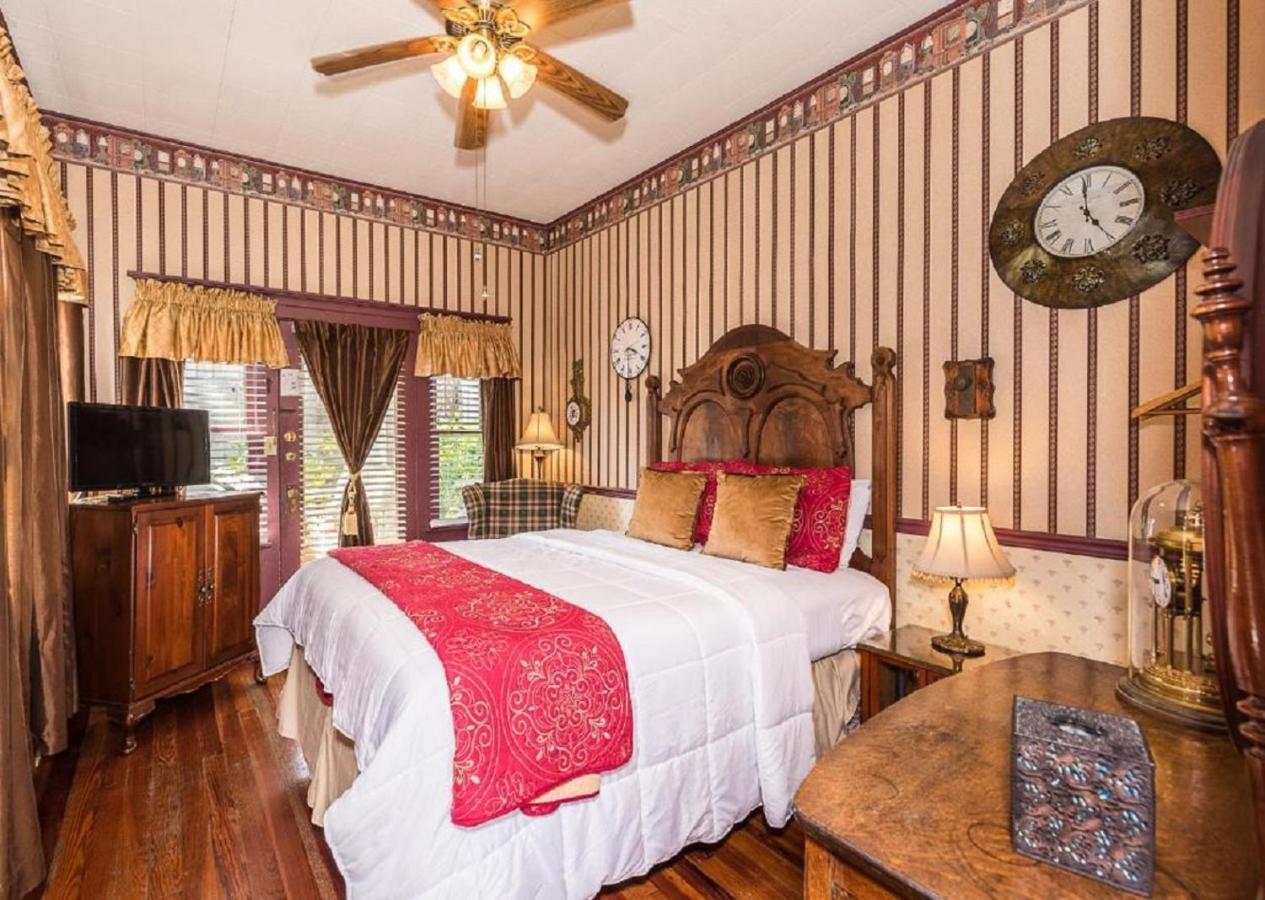 Old Powder House Bed & Breakfast