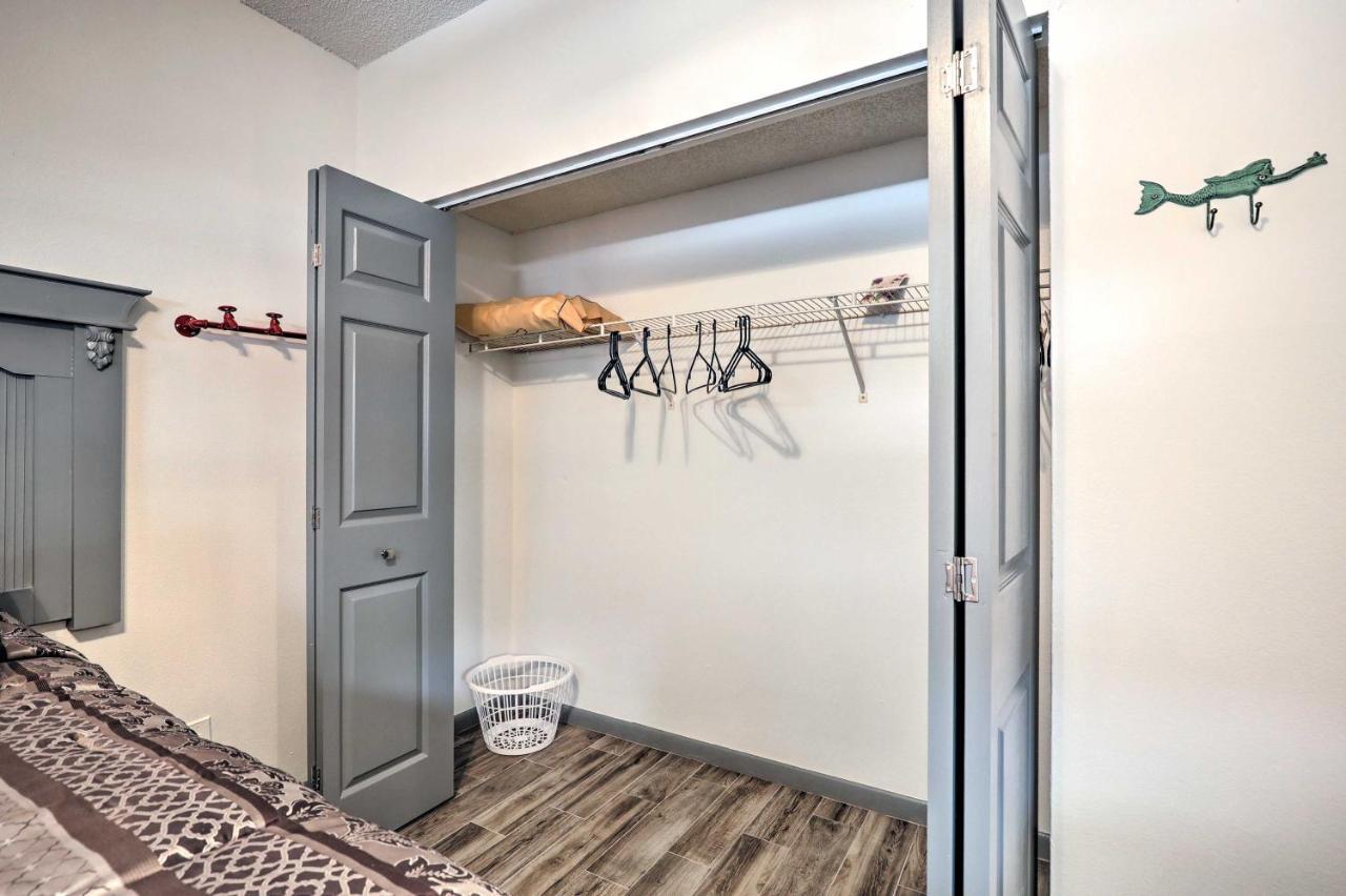 St Augustine With Screened Porch, Pool Access! *