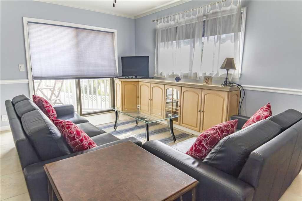 Ocean Harbor 3, 3 Bedrooms, Sleeps 6, Vilano Beach, Pool, Ocean View Apartment *