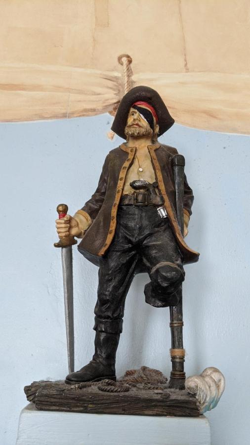 The Pirate Haus 2*