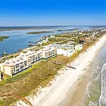 Oceanfront Windjammer Getaway