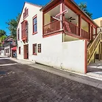 20 Hypolita - Luxury Downtown Apartment