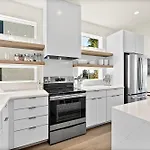 194 Riberia - Downtown Waterfront Luxury Home