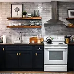 The Mini Moody - Luxurious Home Recently Renovated Close To Beach & Downtown