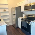 Cedar Street Retreat - Unit D