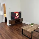 Cedar Street Retreat - Unit D