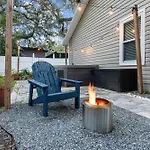 Peaceful Pearl Retreat- 5 Minutes To Downtown, 10 Minutes To Beach