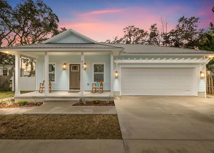 Brand New Entire Home Close To Beach