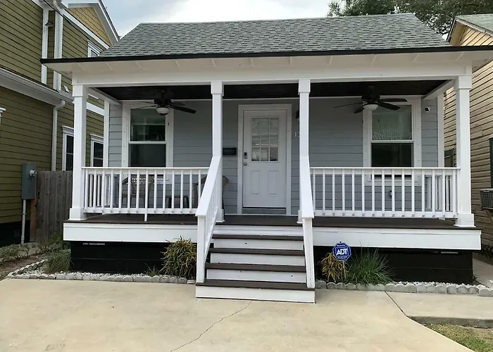Peaceful Getaway For Two In Lincolnville/Quiet Area/2.3 Miles To Beach