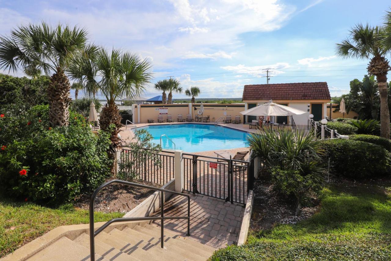 Apartment Oceanfront Windjammer Getaway St. Augustine