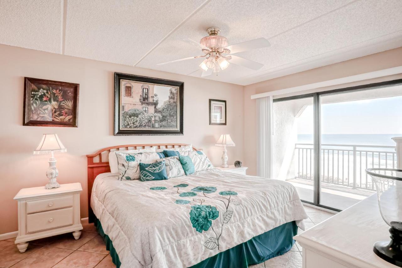 Oceanfront Windjammer Getaway Apartment *