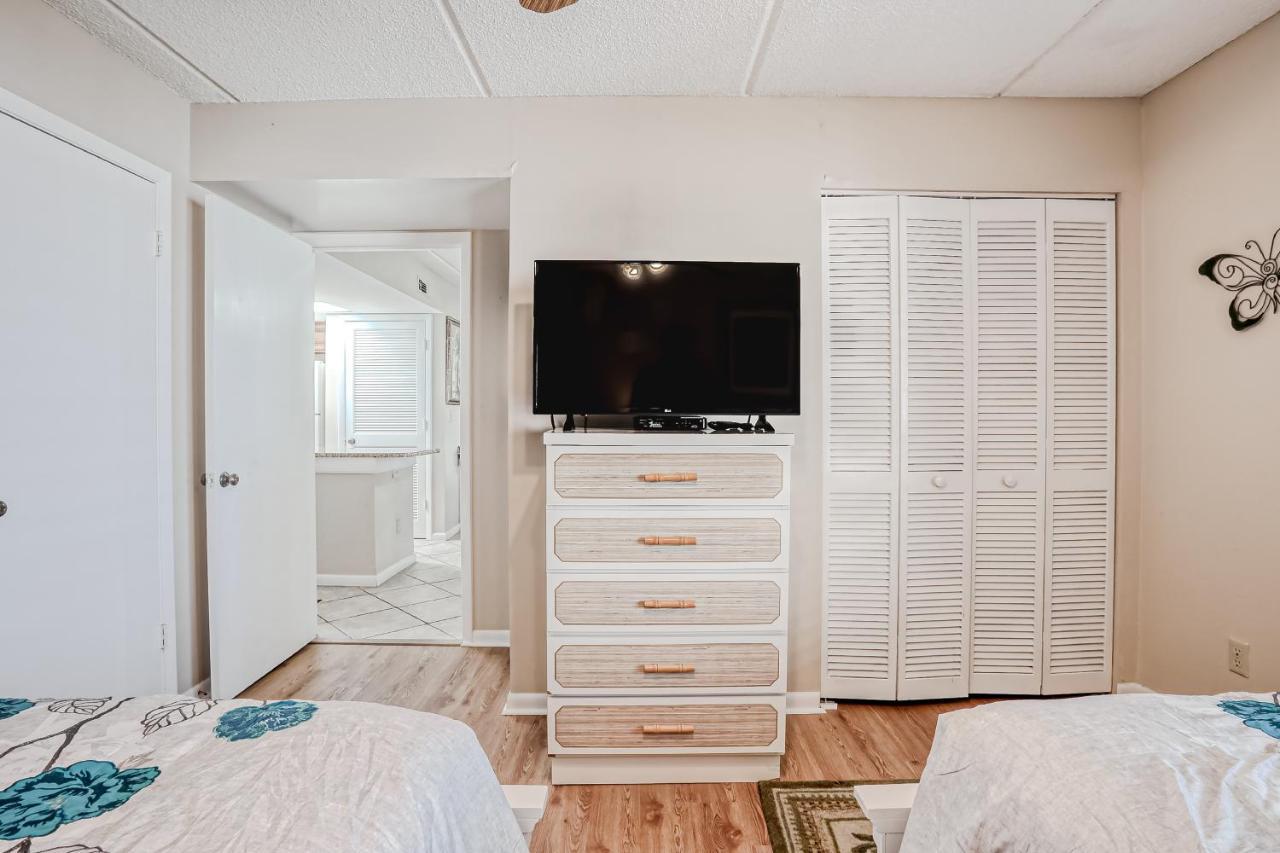 Oceanfront Windjammer Getaway Apartment St. Augustine