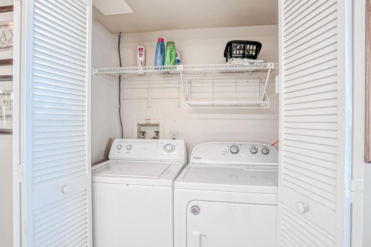 Apartment Oceanfront Windjammer Getaway