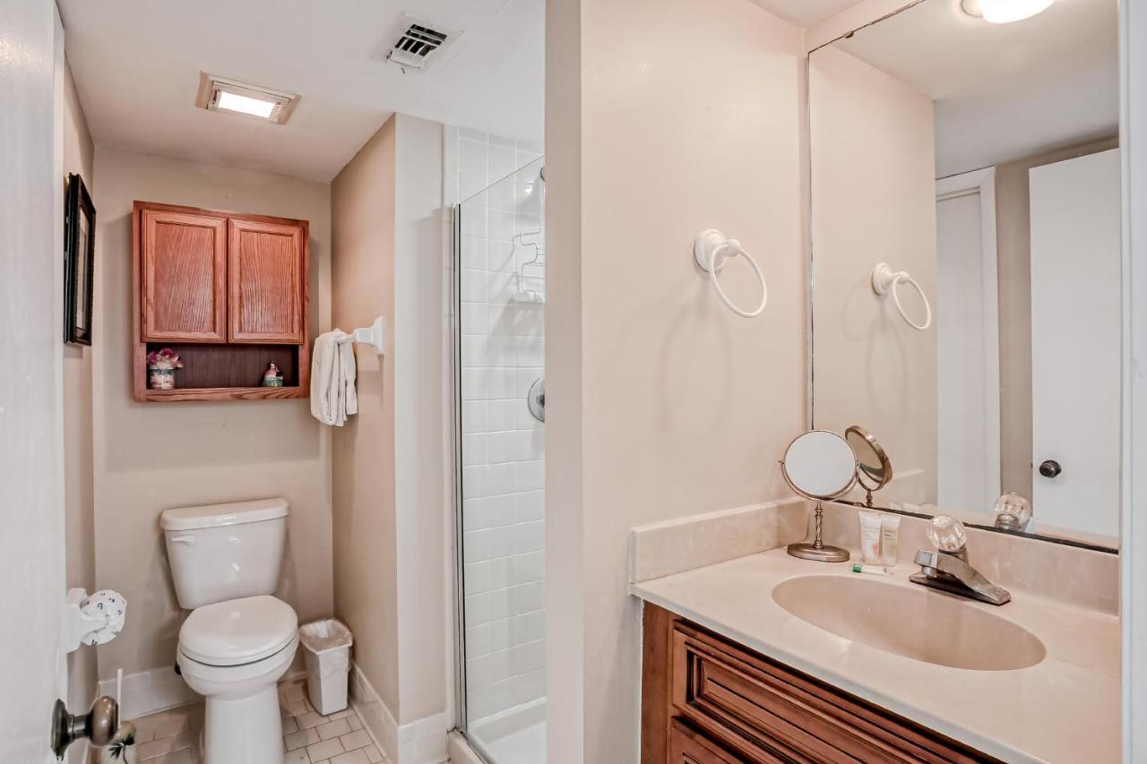 Apartment Oceanfront Windjammer Getaway