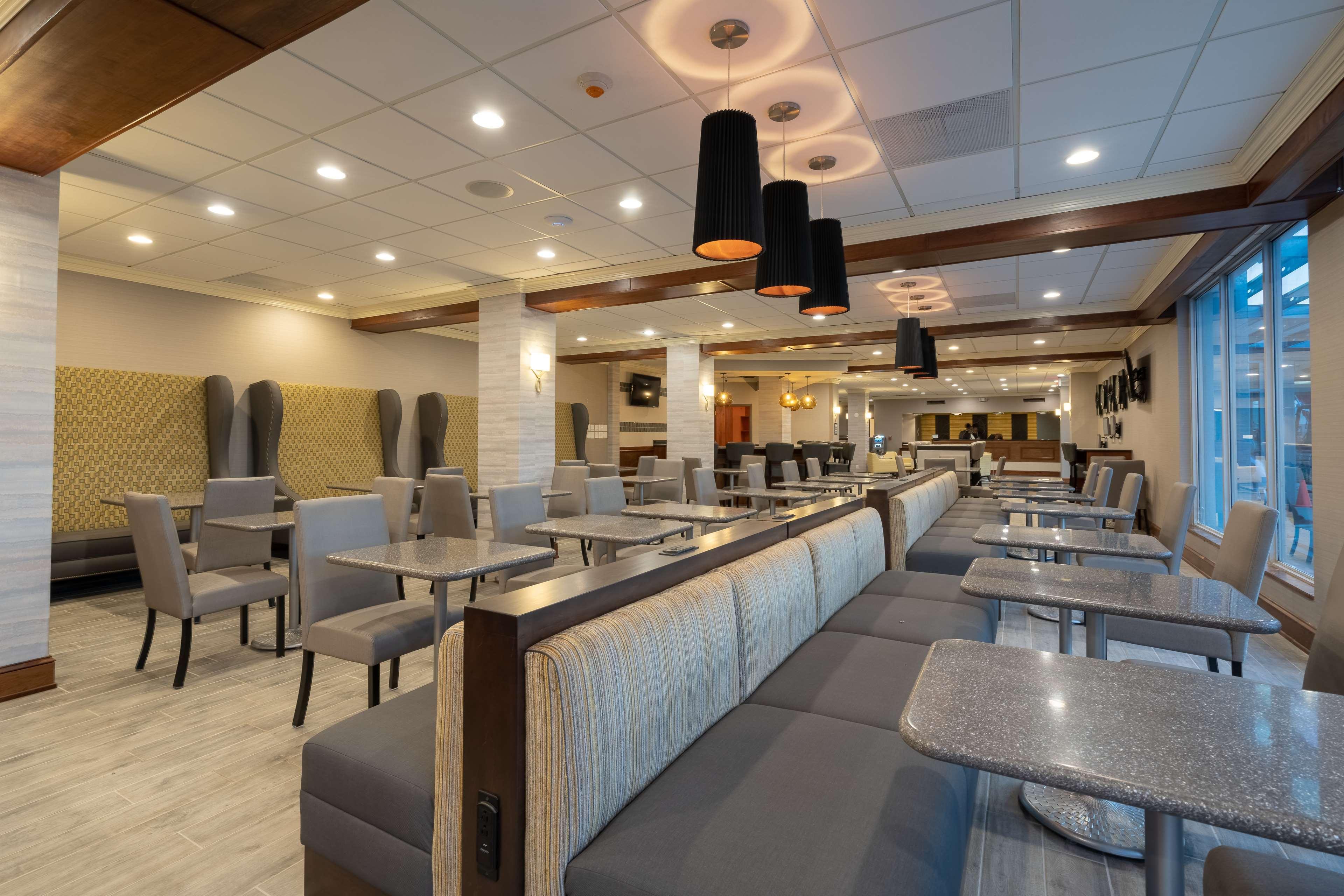 Western Historic Bayfront Hotel 3*