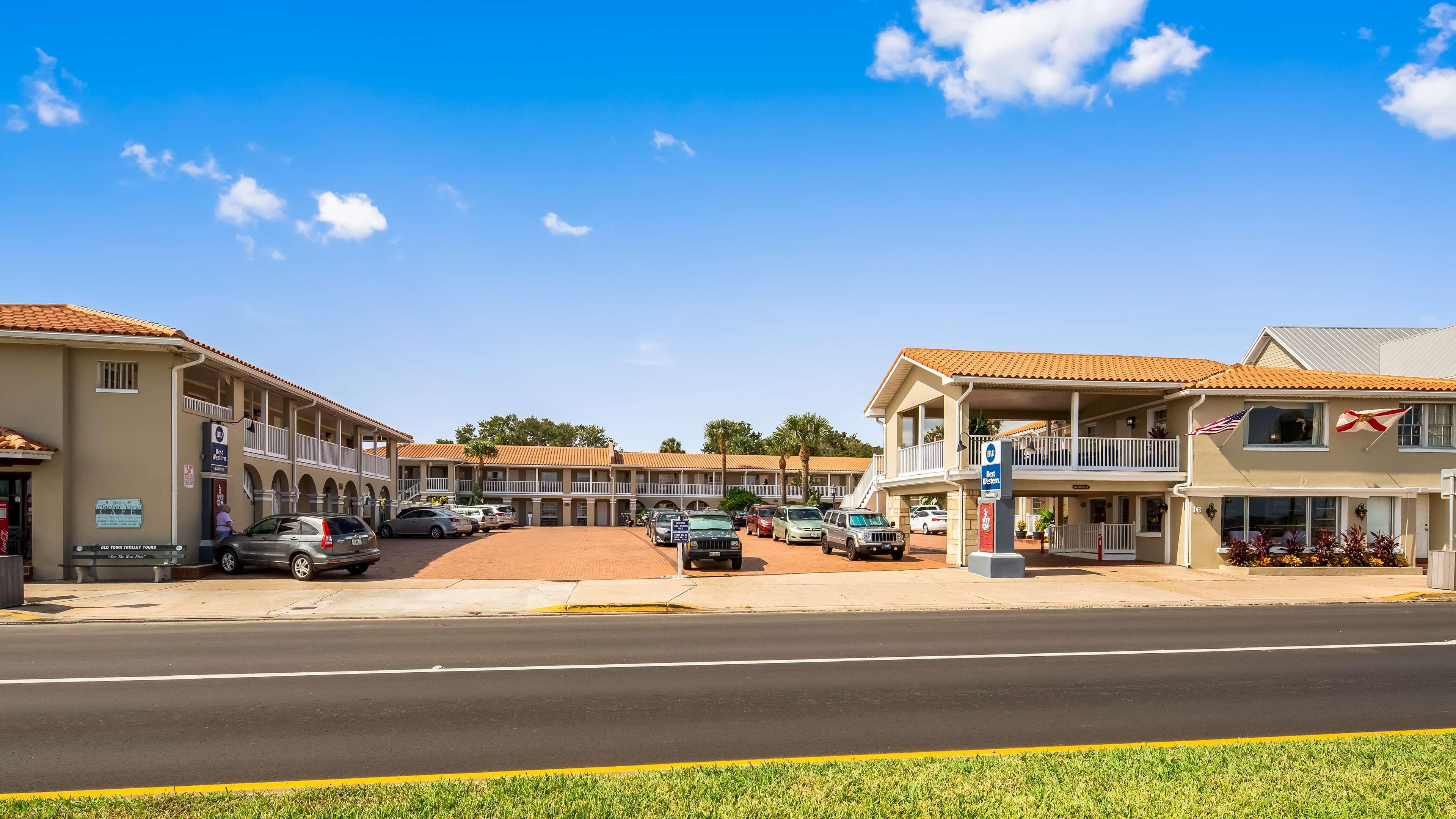 Western Historic Bayfront Hotel