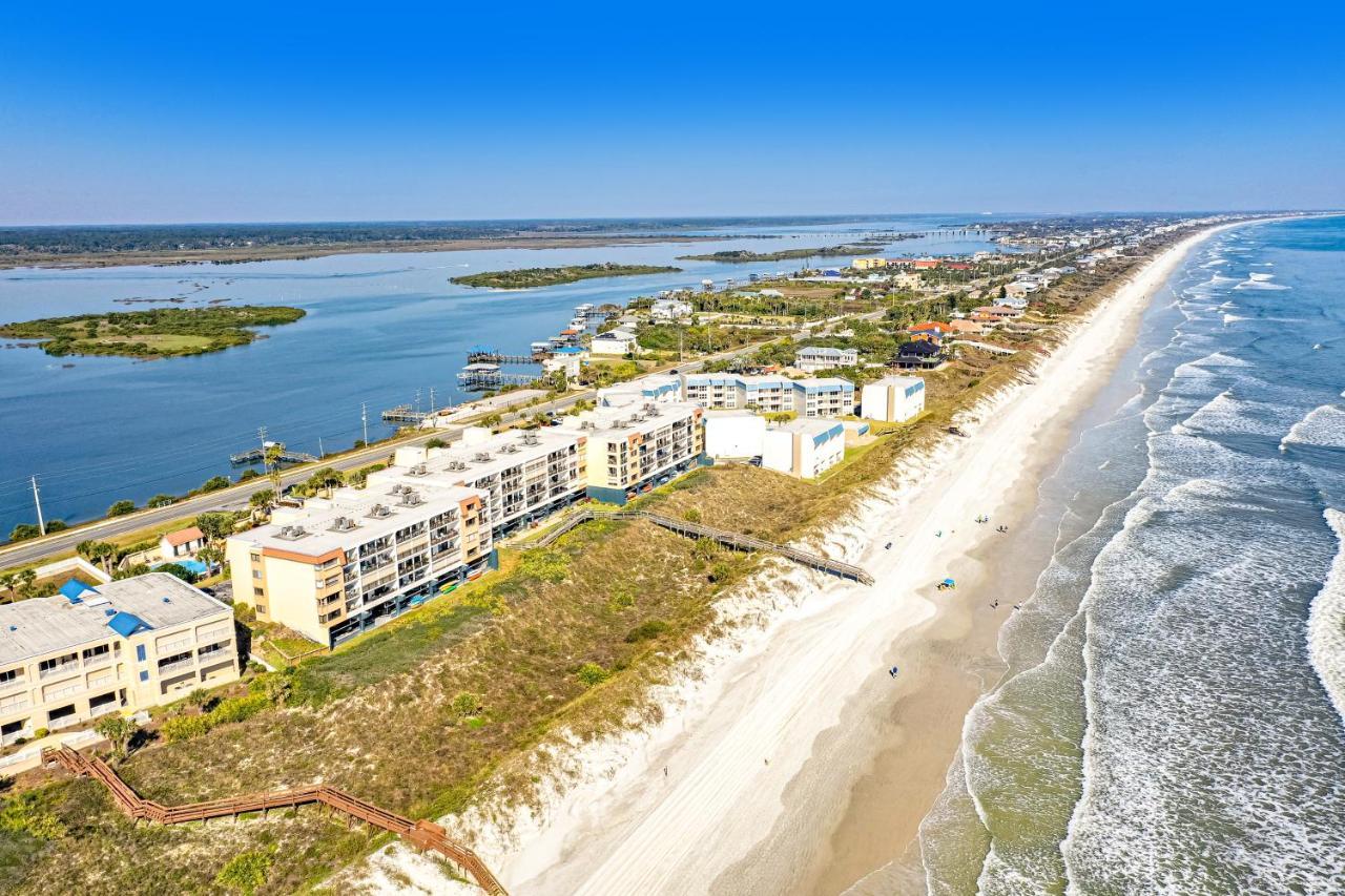 Oceanfront Windjammer Getaway *