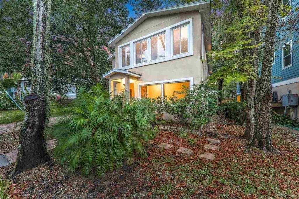 Spacious Renovated 4br Downtown W Firepit Sleeps 8+ St. Augustine