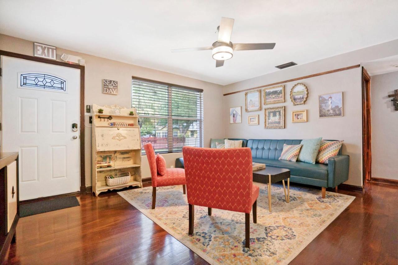 Eclectic Beauty, Heart Of Downtown St Aug Holiday home *