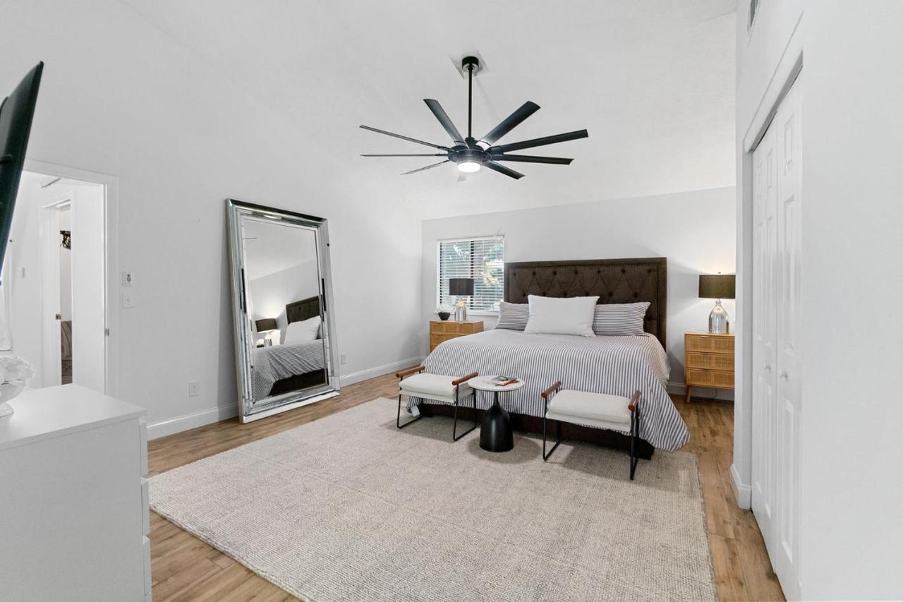 Sandpiper Cottage- Walk To And Pier Apartamento