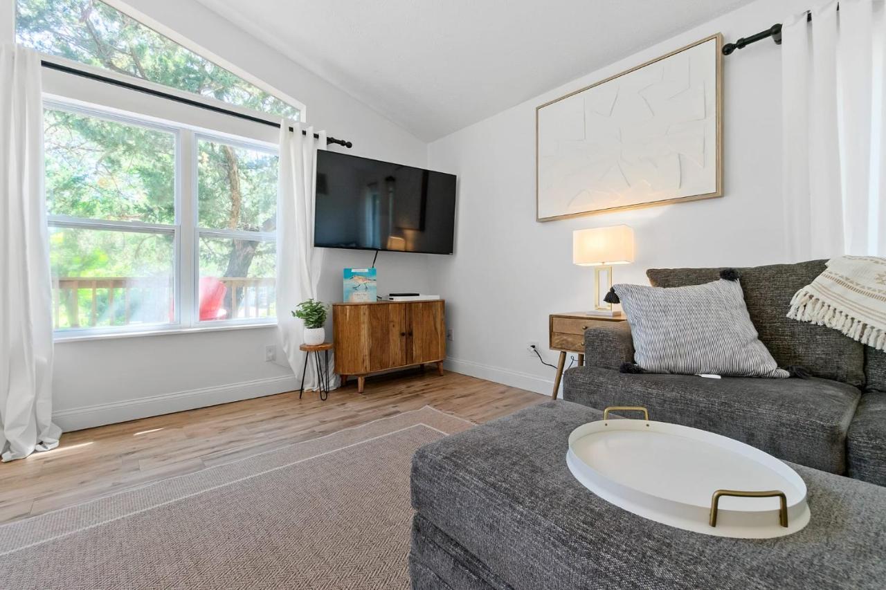 Sandpiper Cottage- Walk To And Pier Apartamento *