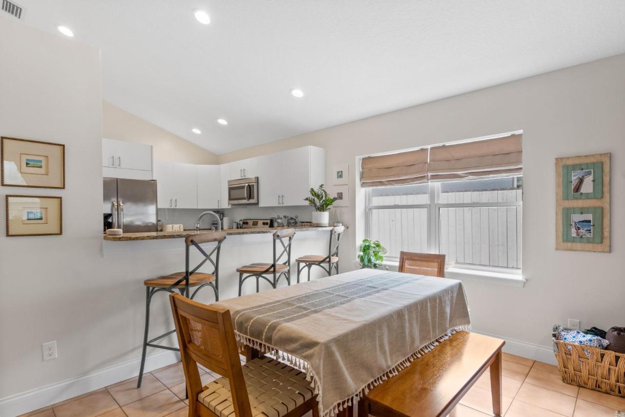 Casa de férias Castile Oasis - Minutes To Beaches & State Park *