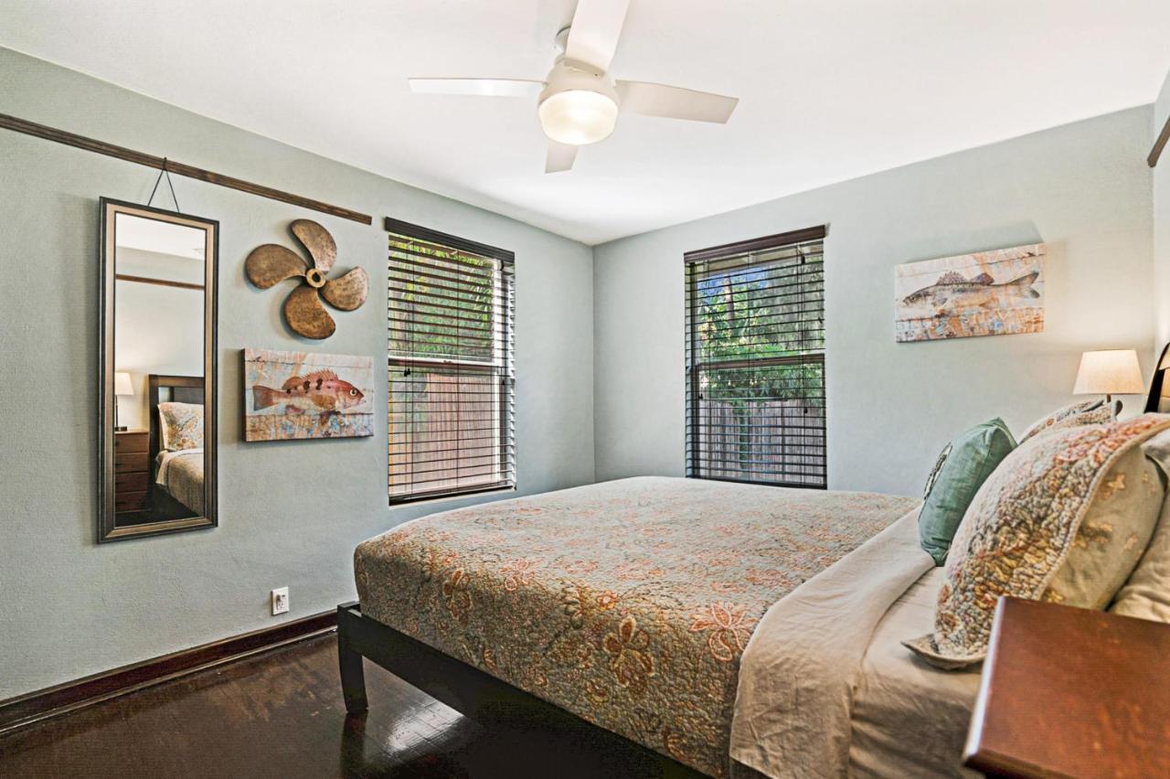 Eclectic Beauty, Heart Of Downtown St Aug