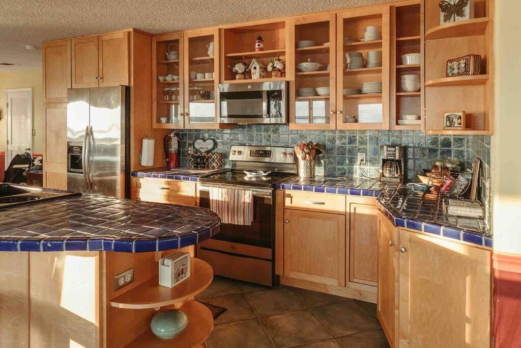 Admiral Apartment *