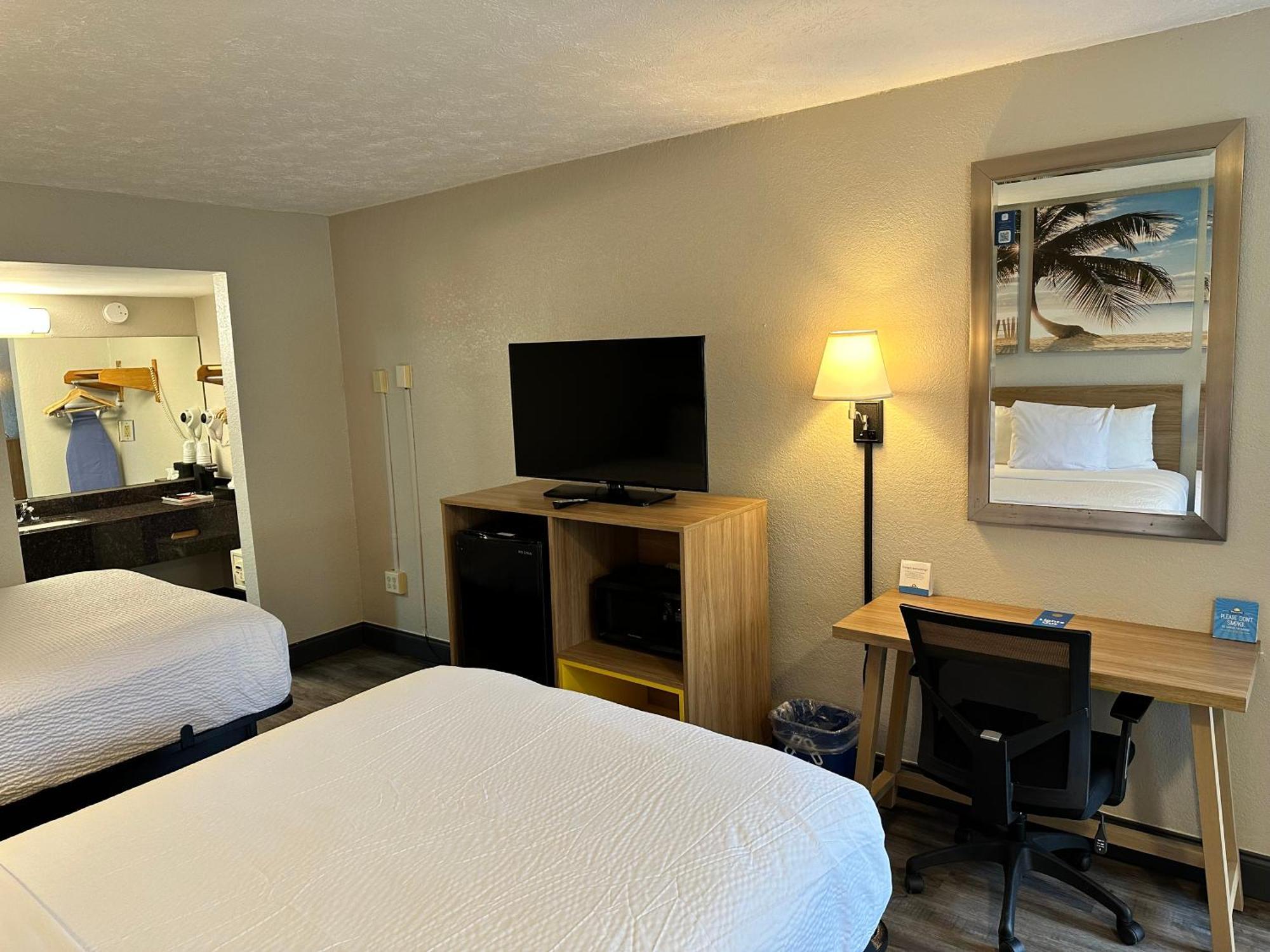 Days By Wyndham St Augustine I-95-outlet Mall Hotel