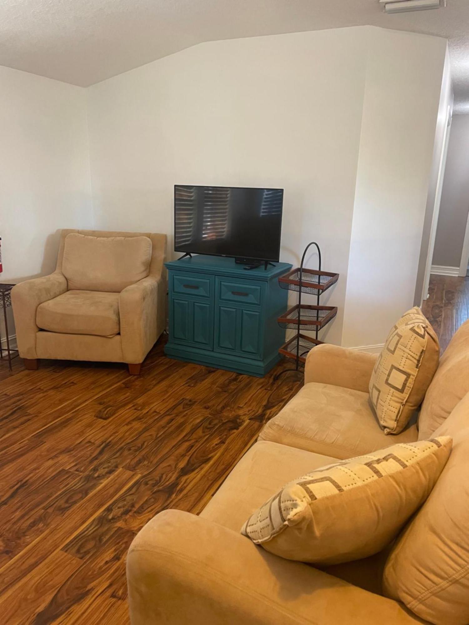 Holiday home Spacious Renovated 4br Downtown W Firepit Sleeps 8+ St. Augustine