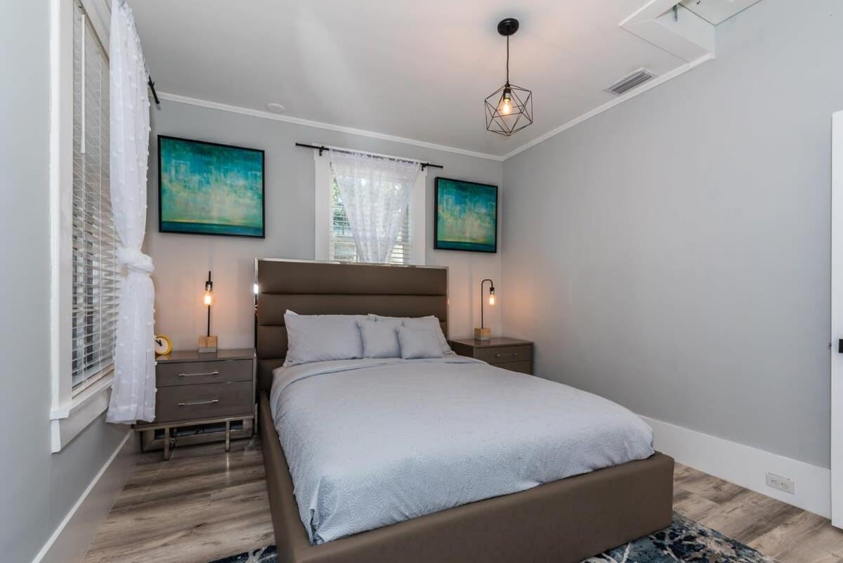 20 Hypolita - Luxury Downtown