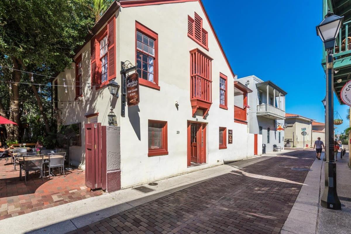 20 Hypolita - Luxury Downtown Apartment