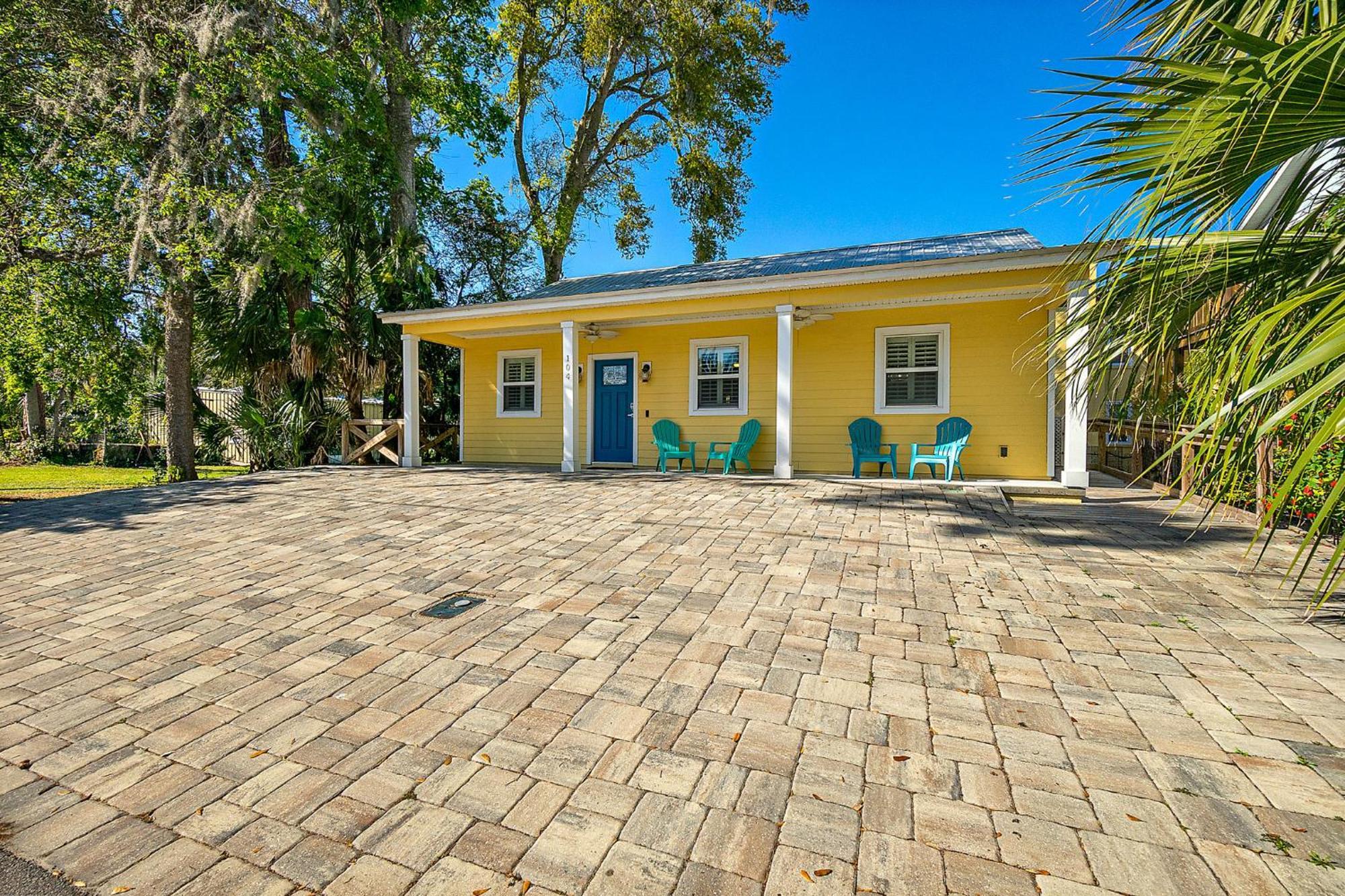Citrus Hideaway - Steps To Center Casa de férias