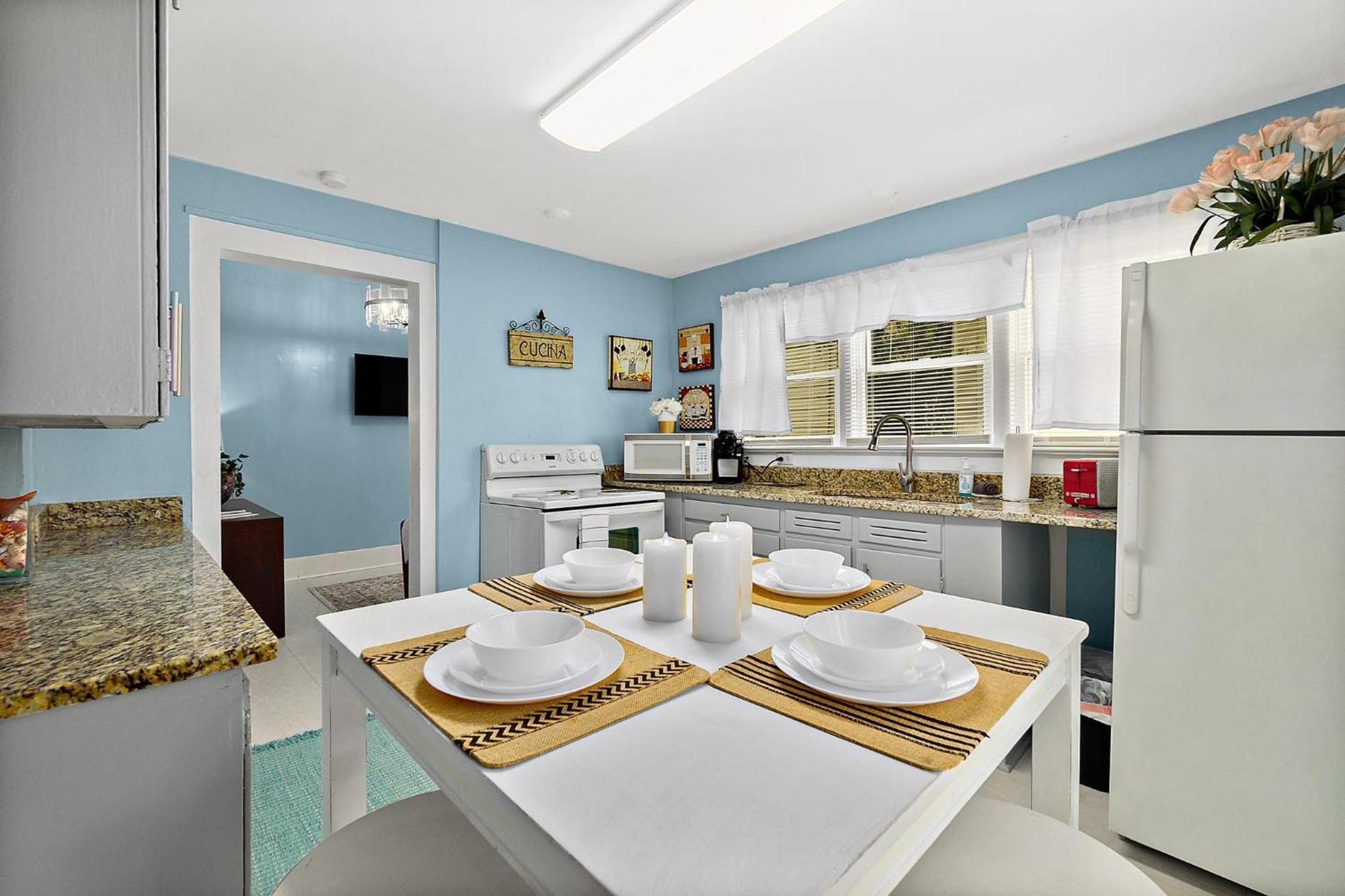 Apartment Casa Maria 2- Charming, Quaint Next To Everything Downtown! *