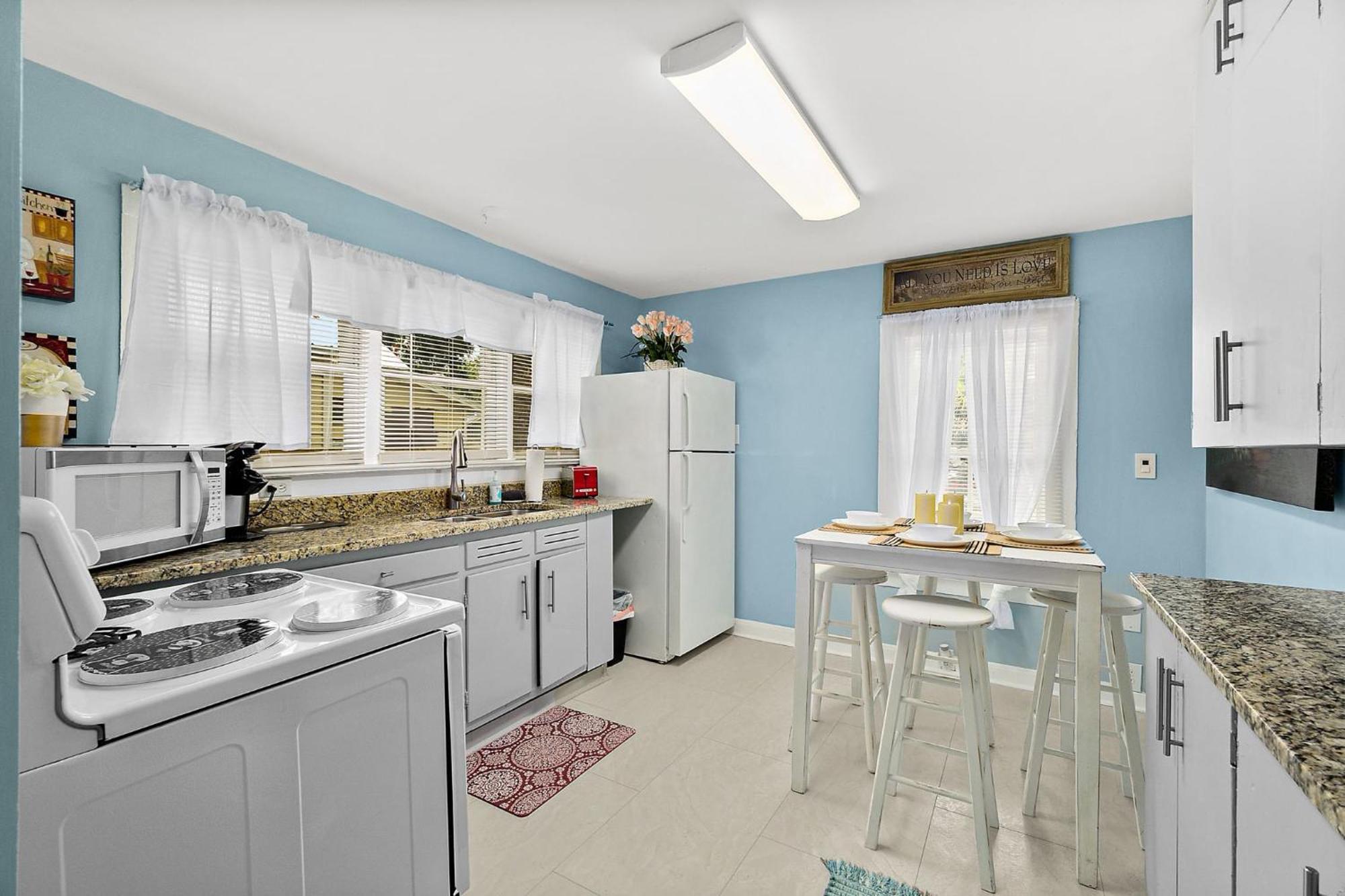 Apartment Casa Maria 2- Charming, Quaint Next To Everything Downtown! *