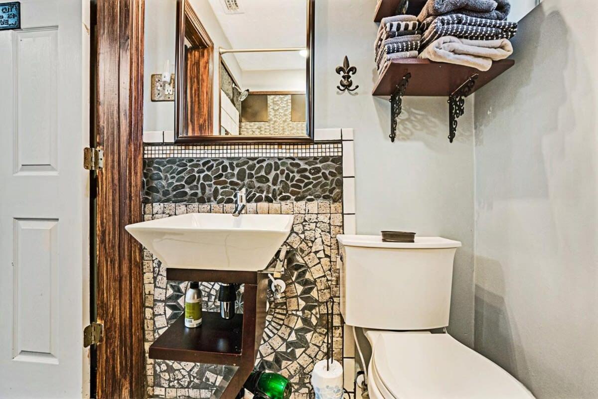 Eclectic Beauty, Heart Of Downtown St Aug Holiday home *