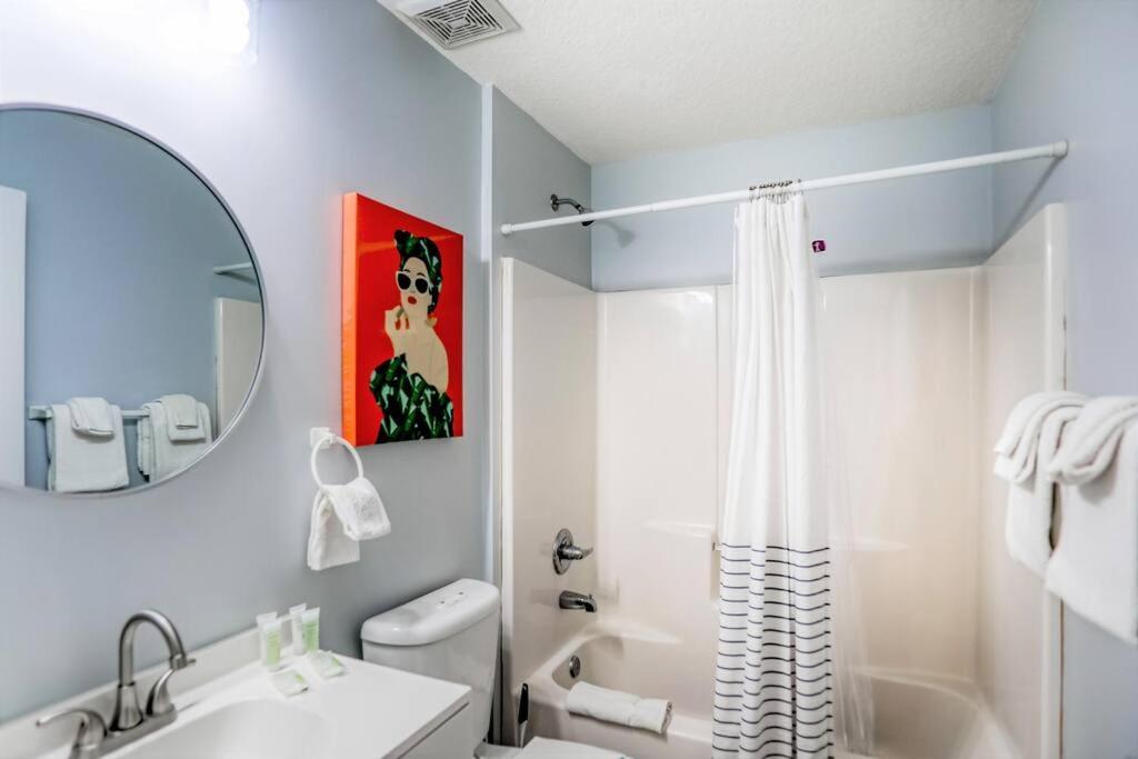 Holiday home Pet-friendly 3 Bedroom Modern Space, 5 Min To Downtown St. Augustine