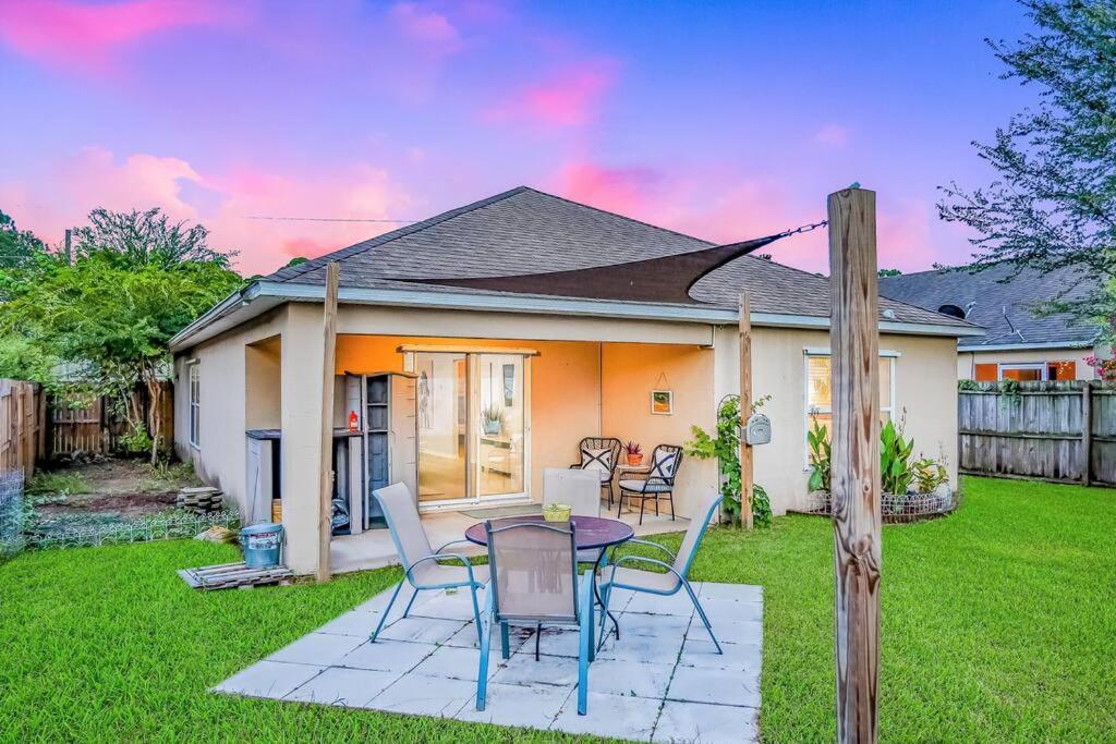 Holiday home Pet-friendly 3 Bedroom Modern Space, 5 Min To Downtown