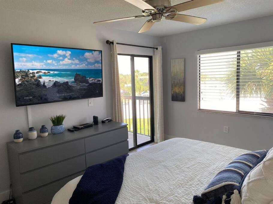 Ocean Front Ocean Village Aparthotel