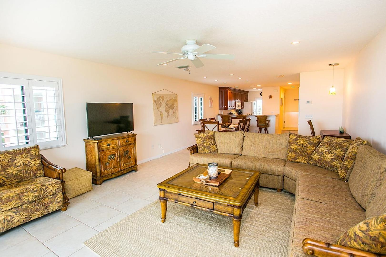 Beachfront Oasis Pool & St Aug Attractions