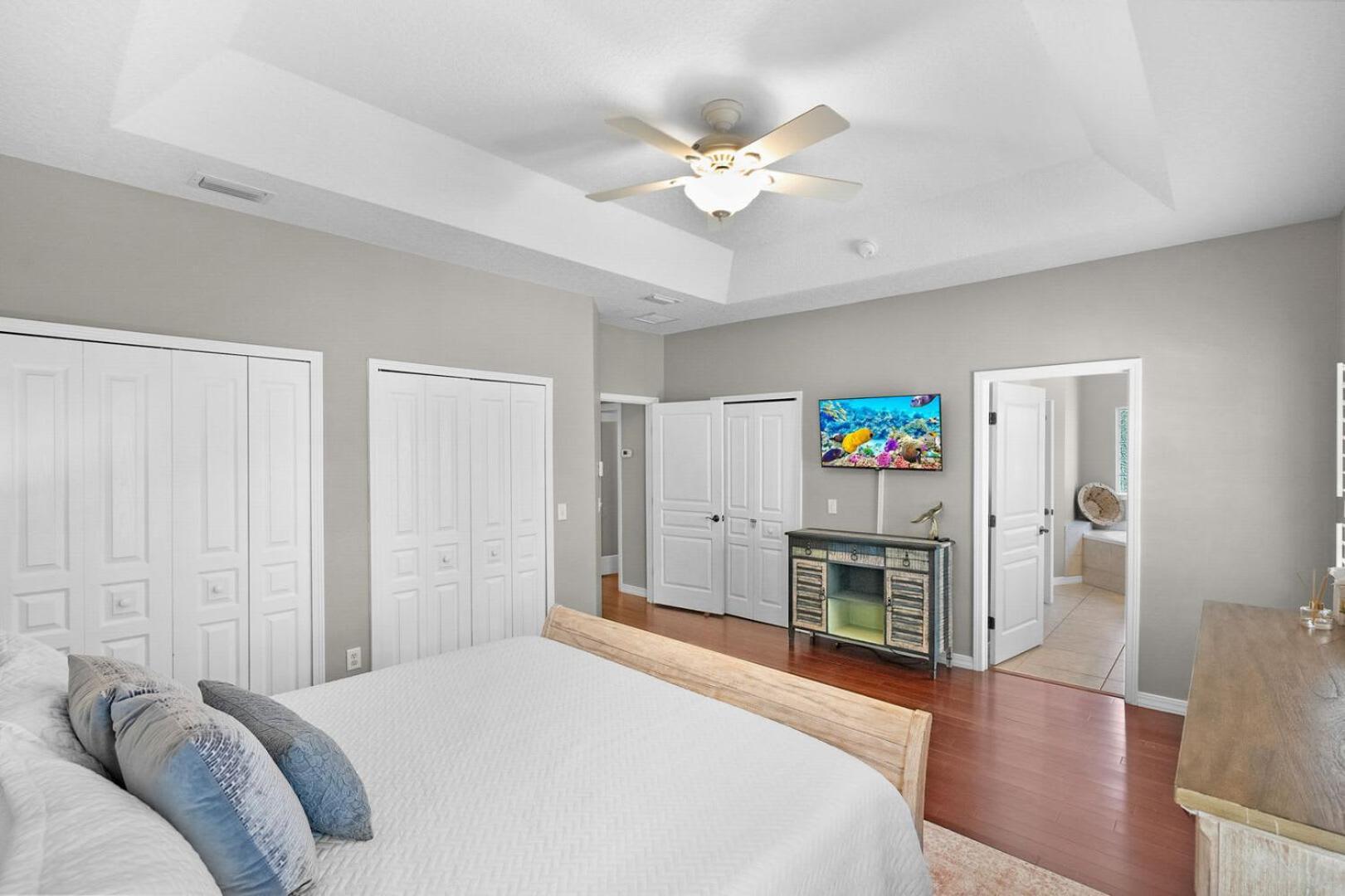 Pool + Hot Tub, Dock, Fishing, Near Beach! Holiday home St. Augustine