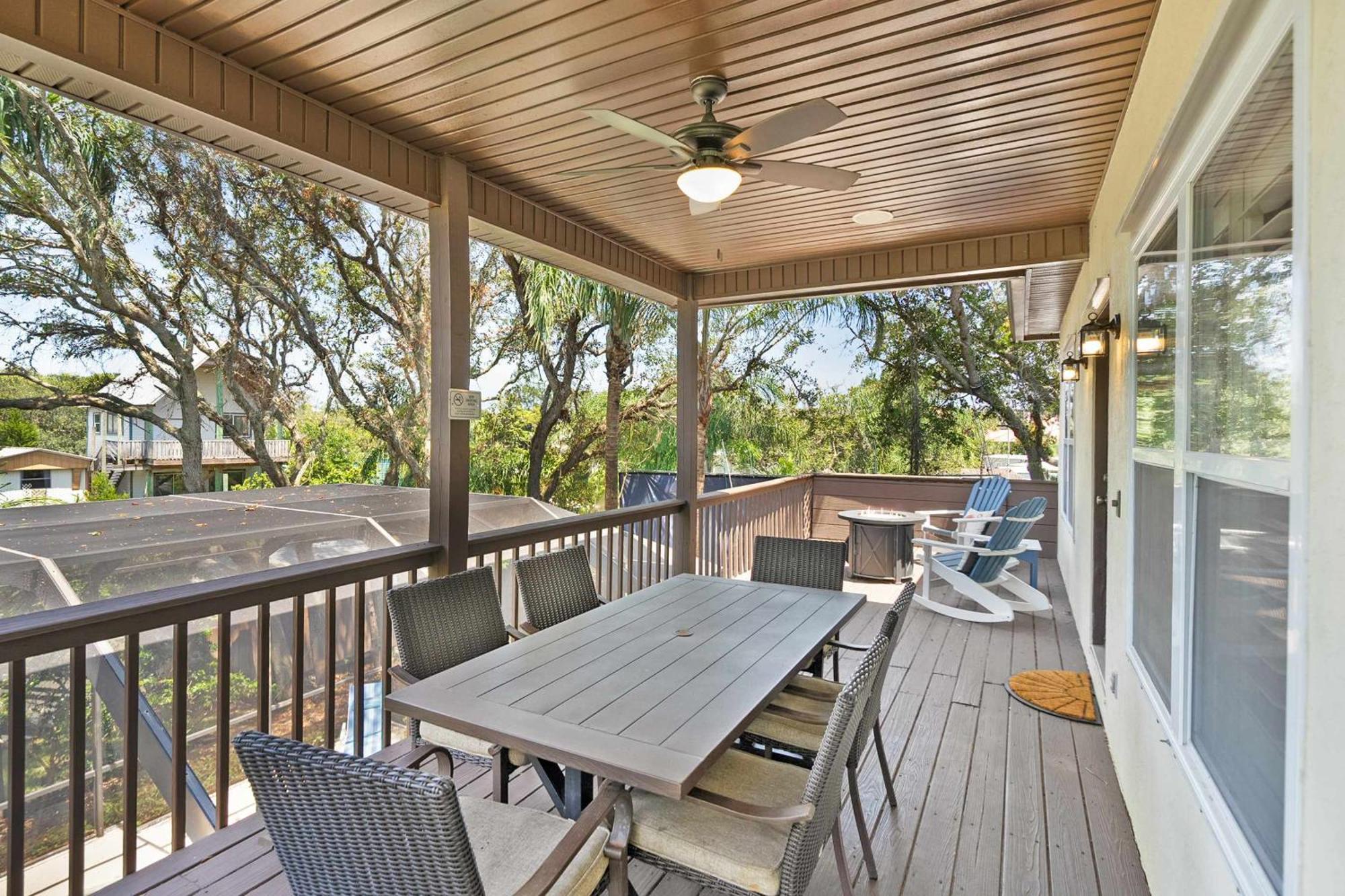 Holiday home Pool + Hot Tub, Dock, Fishing, Near Beach! St. Augustine