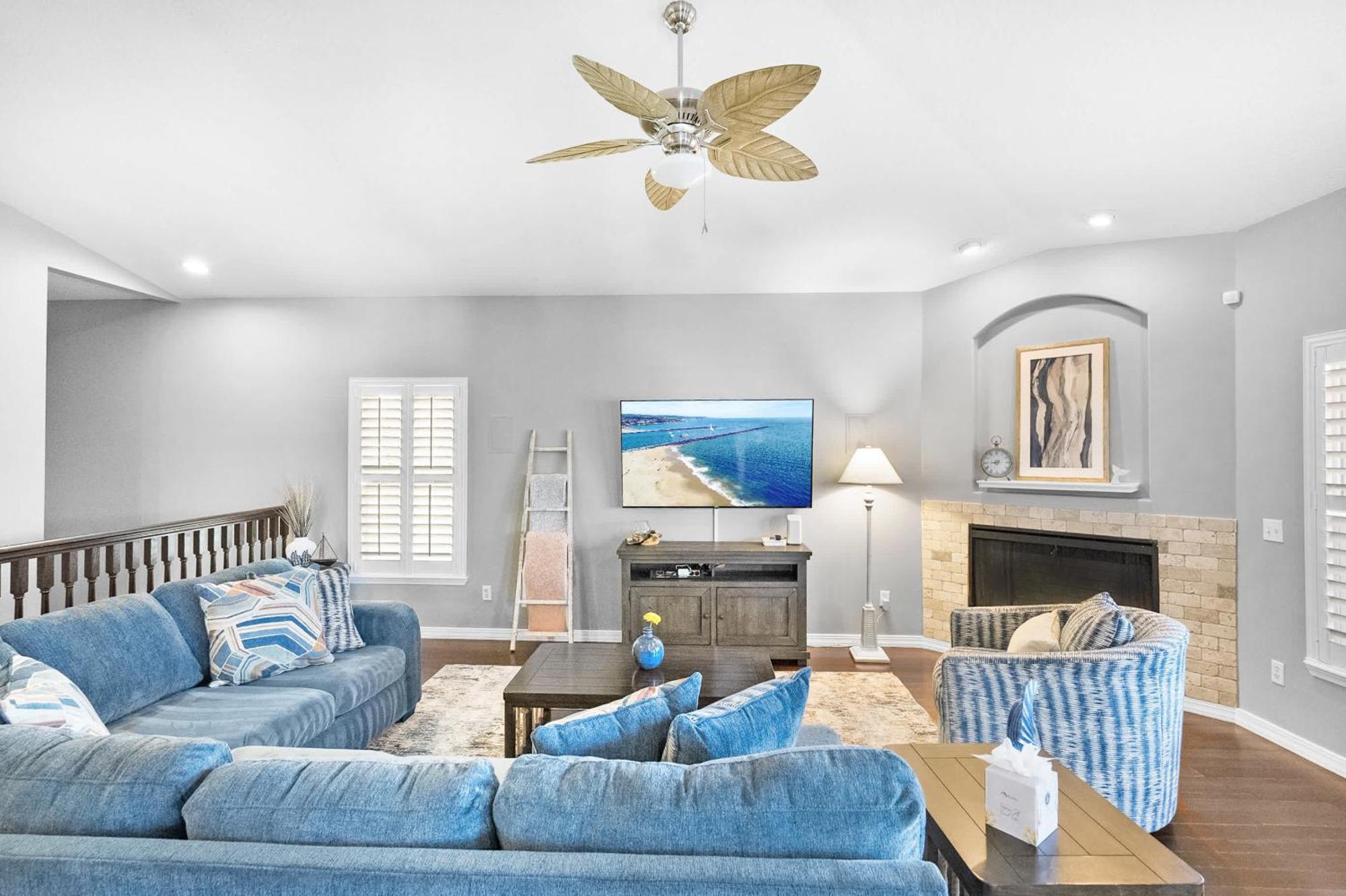 Pool + Hot Tub, Dock, Fishing, Near Beach! *